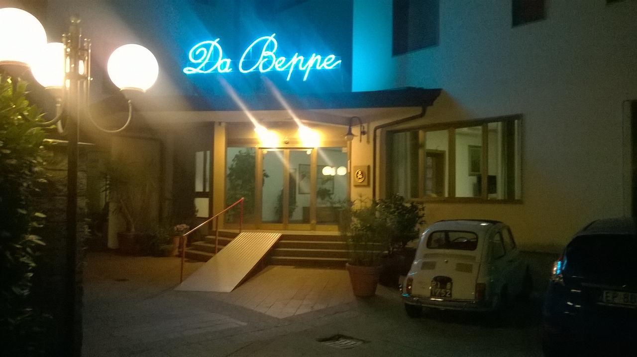 ホテル Da Beppe Chiesina Uzzanese エクステリア 写真